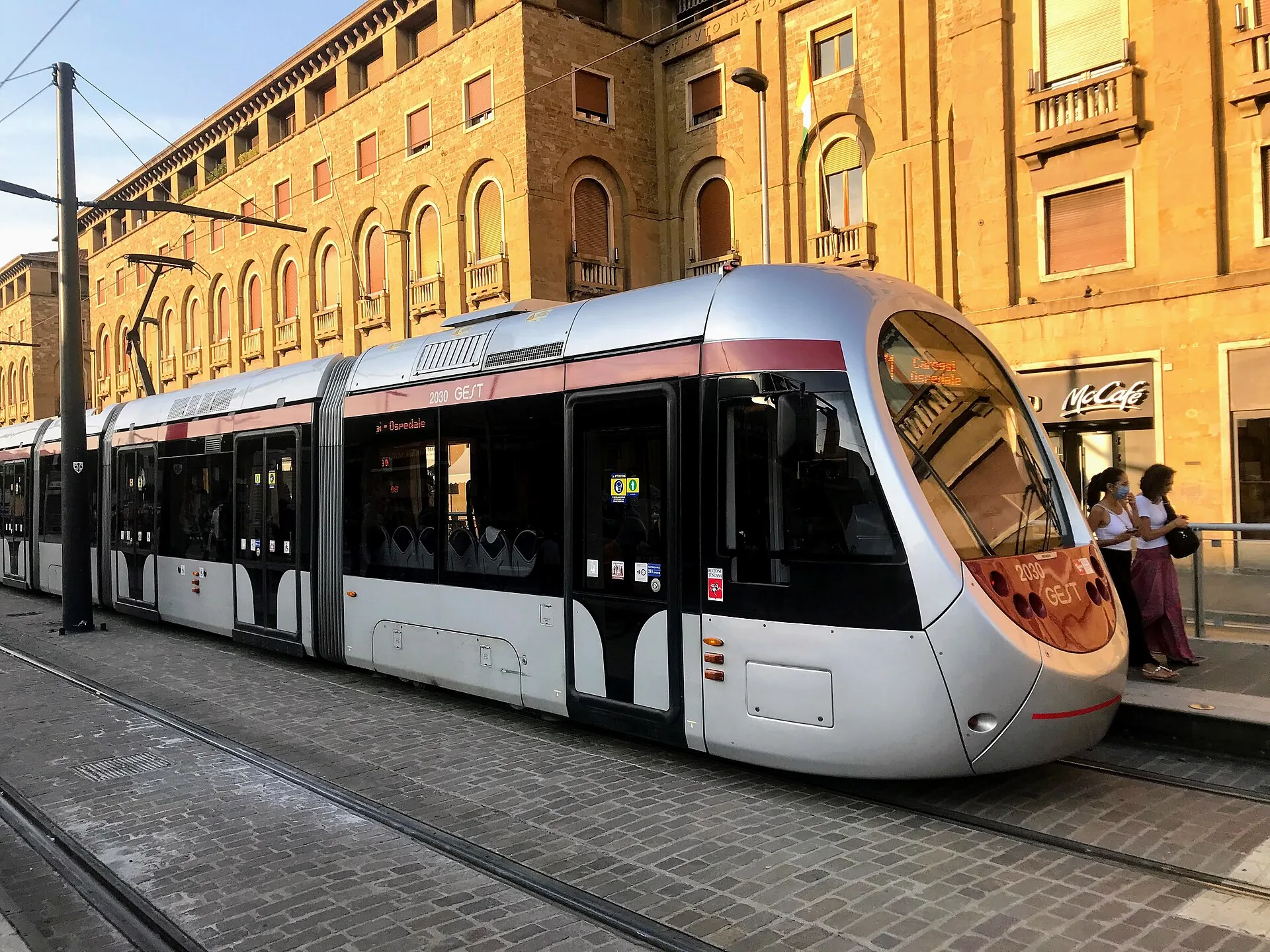 A GEST tram at the Valfonda–Stazione Santa Maria Novella stop in Florence