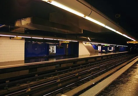 Station Joliette sur la ligne 2 du métro de Marseille.