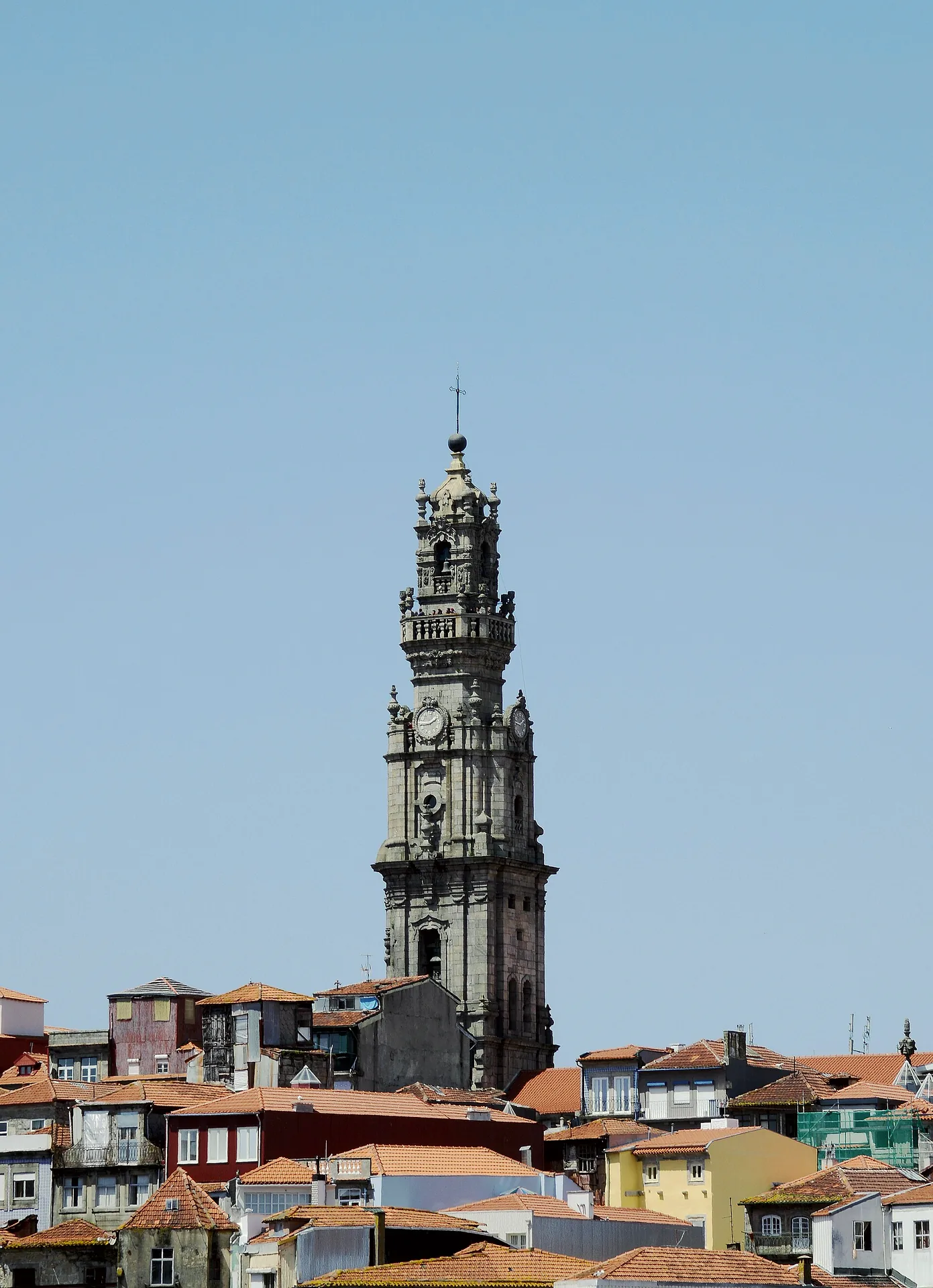 Torre dos Clérigos rising above the rooftops of Porto.