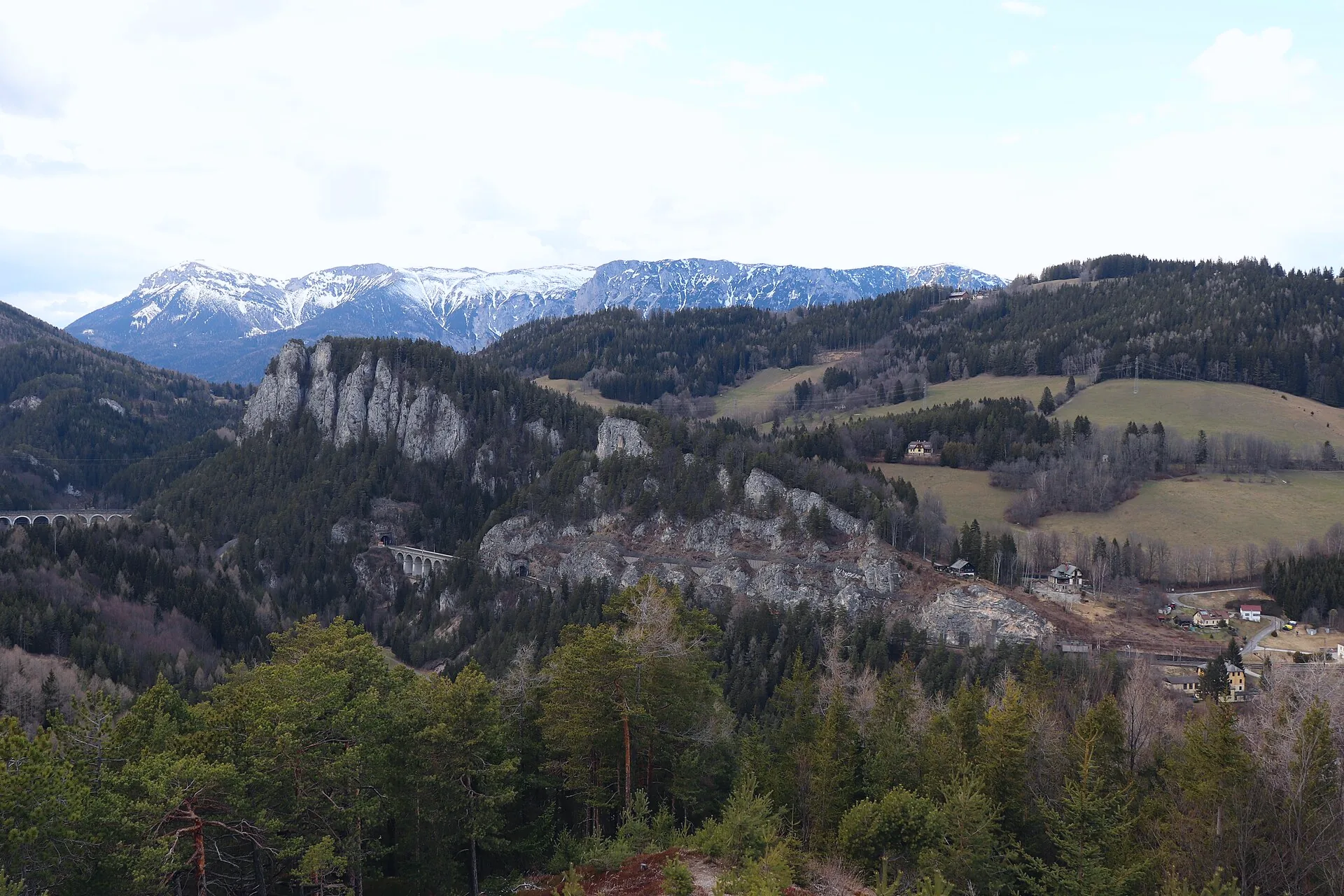A wide view across the Semmering landscape from the 20-Schilling-Blick viewpoint.