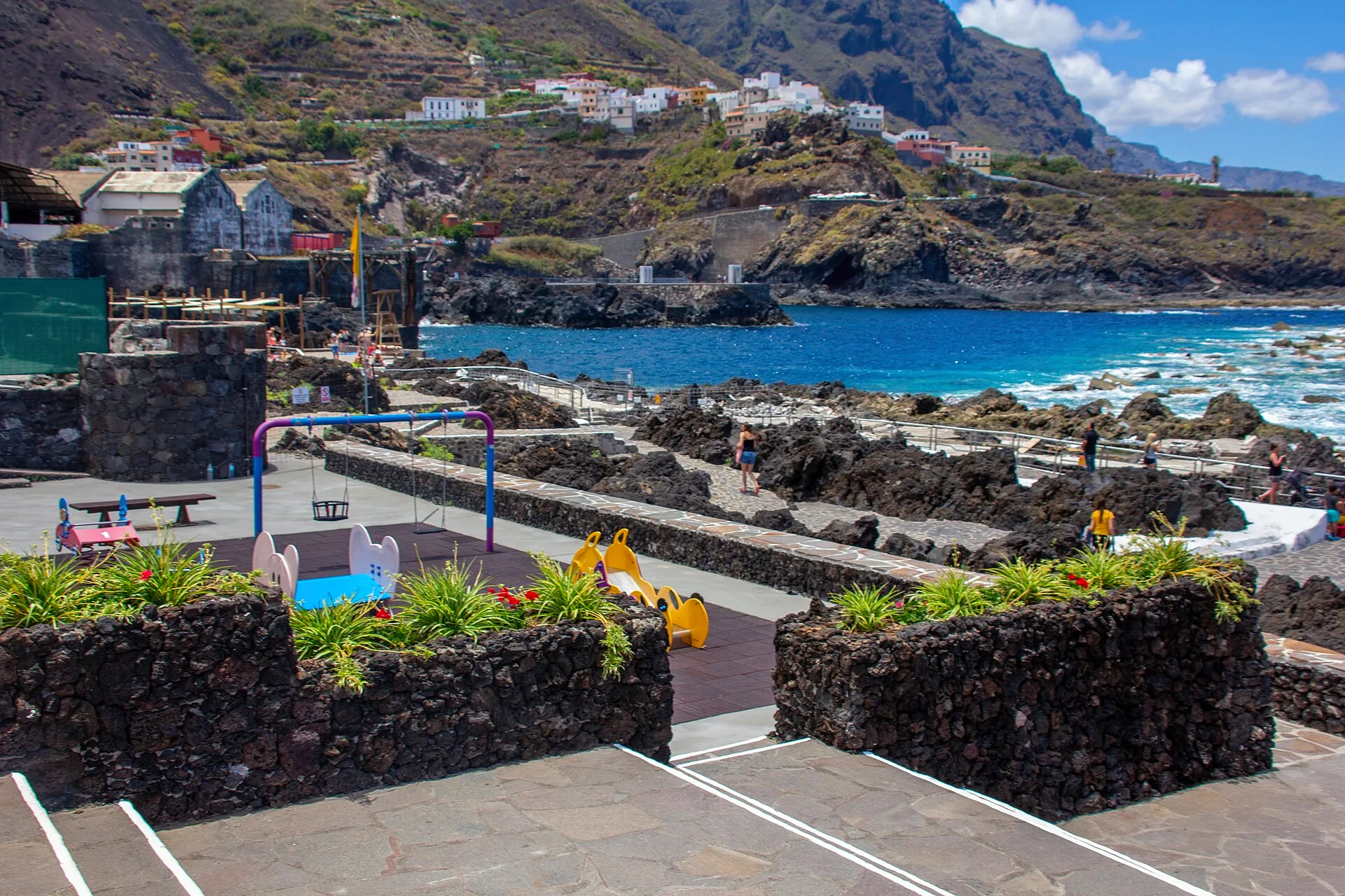 Rock pools and coastal rocks at El Caletón in Garachico