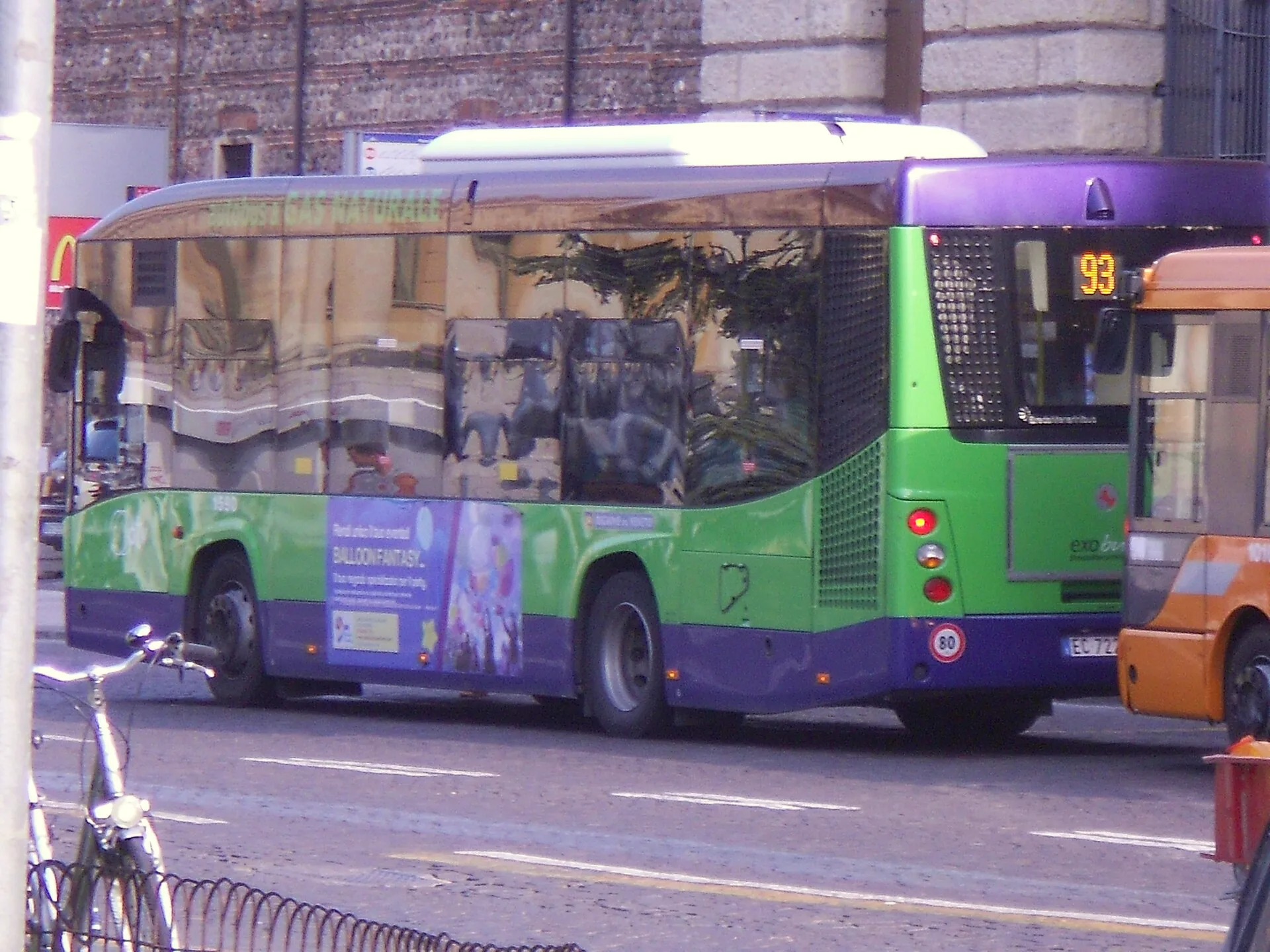 An Avancity+ LU CNG bus in Piazza Bra, Verona.