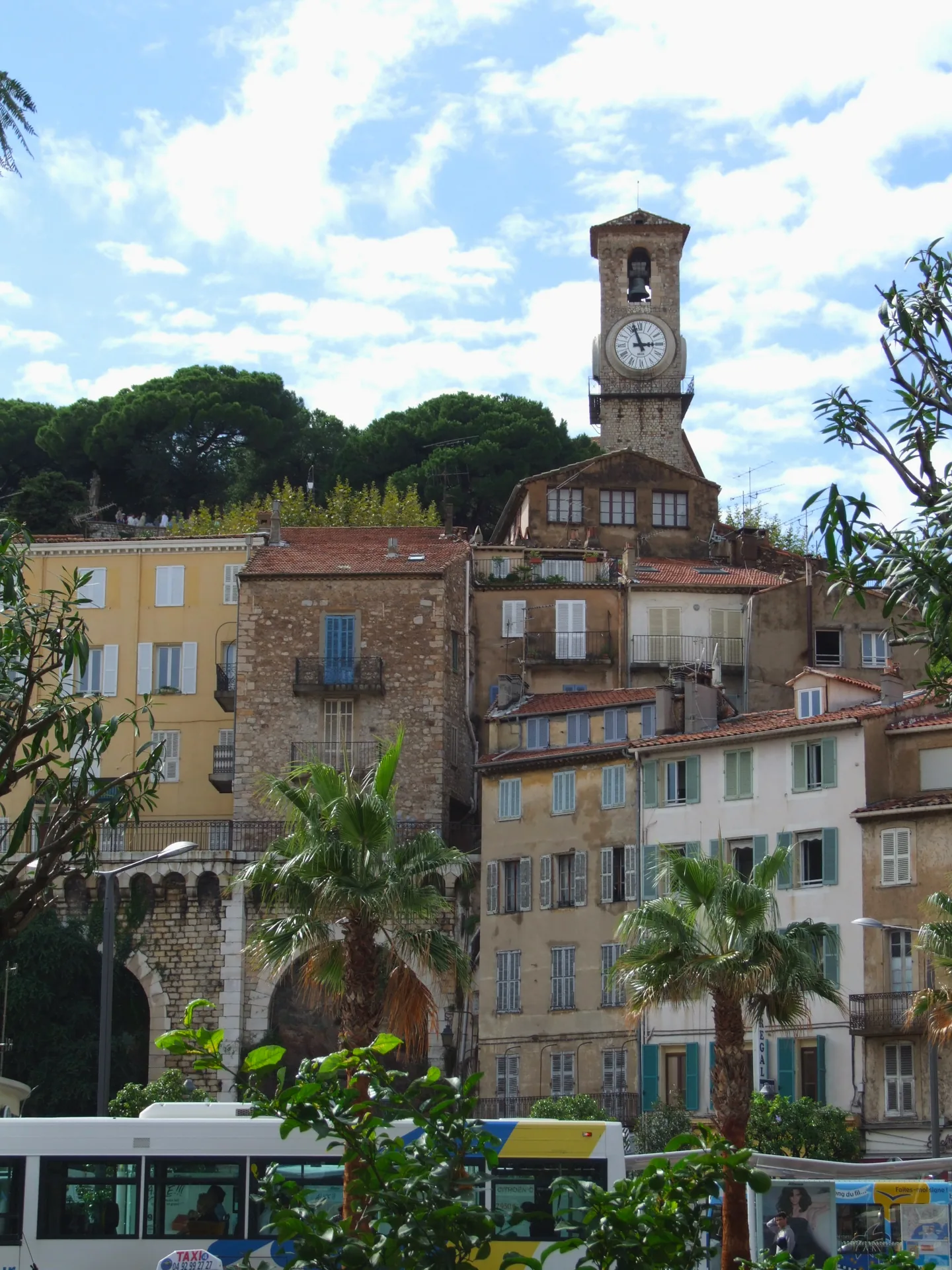 Buildings in Le Suquet with the church of Notre-Dame de l’Espérance above them.