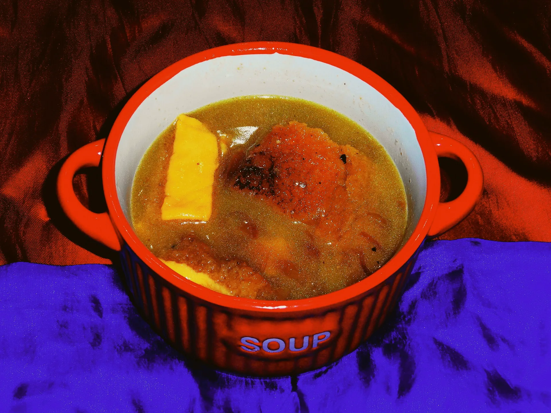 A serving of French onion soup.