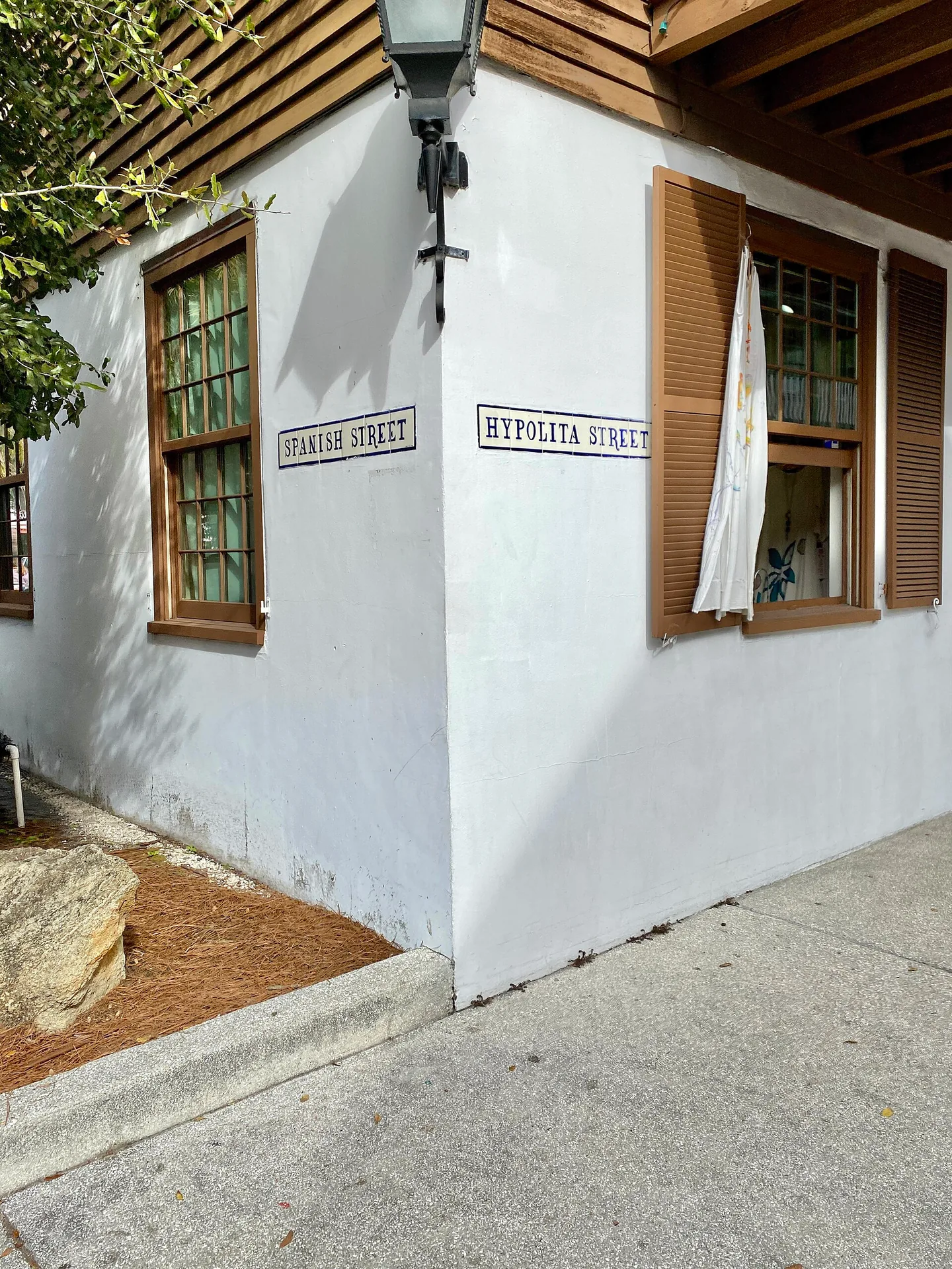 Hypolita Street meeting Spanish Street in St Augustine’s Colonial Quarter.