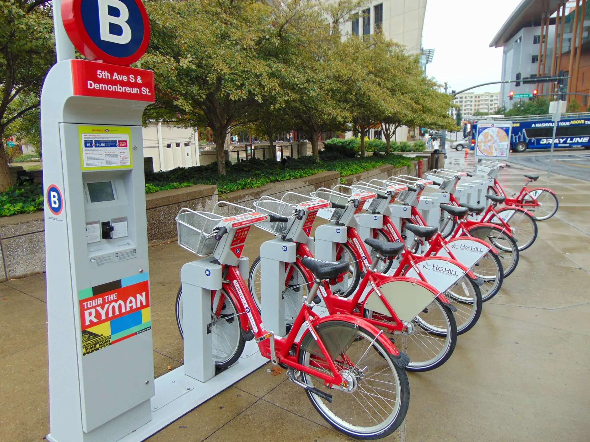 A Nashville BCycle station at Walk of Fame Park.