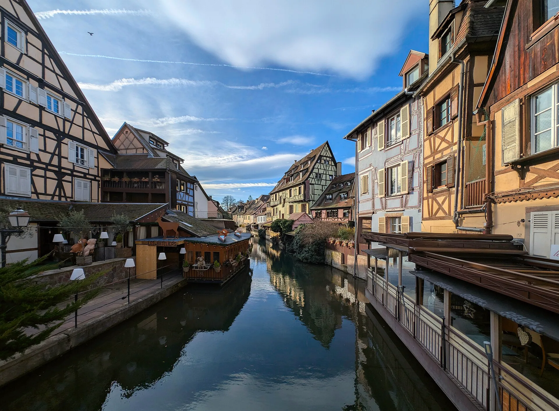 Canal-side houses along La Petite Venise in Colmar, seen from the Turenne Street Bridge.