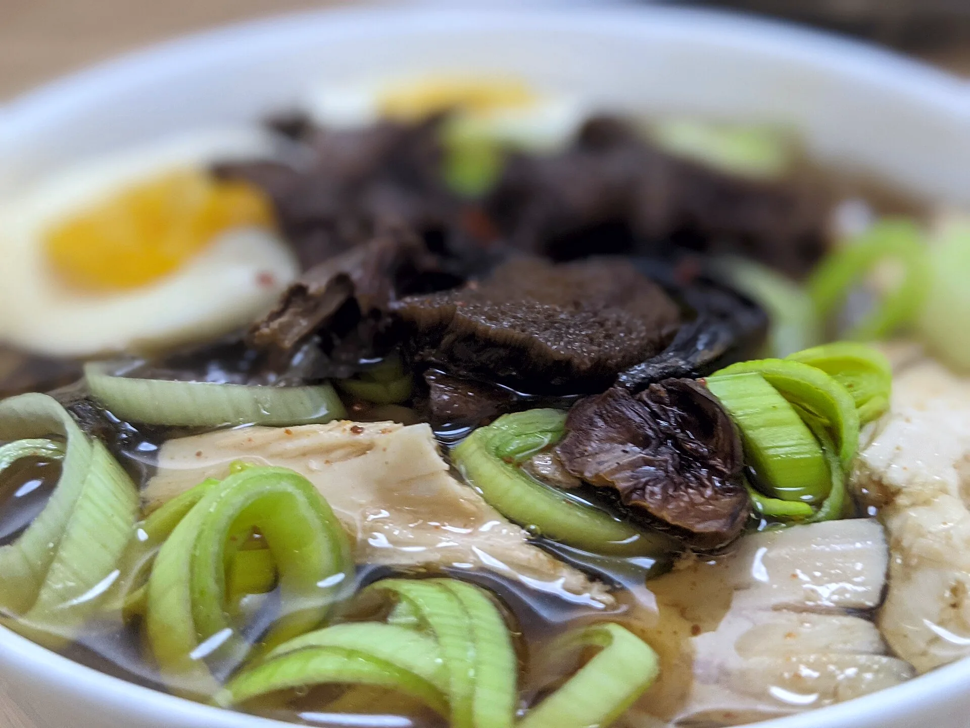 A bowl of ramen.