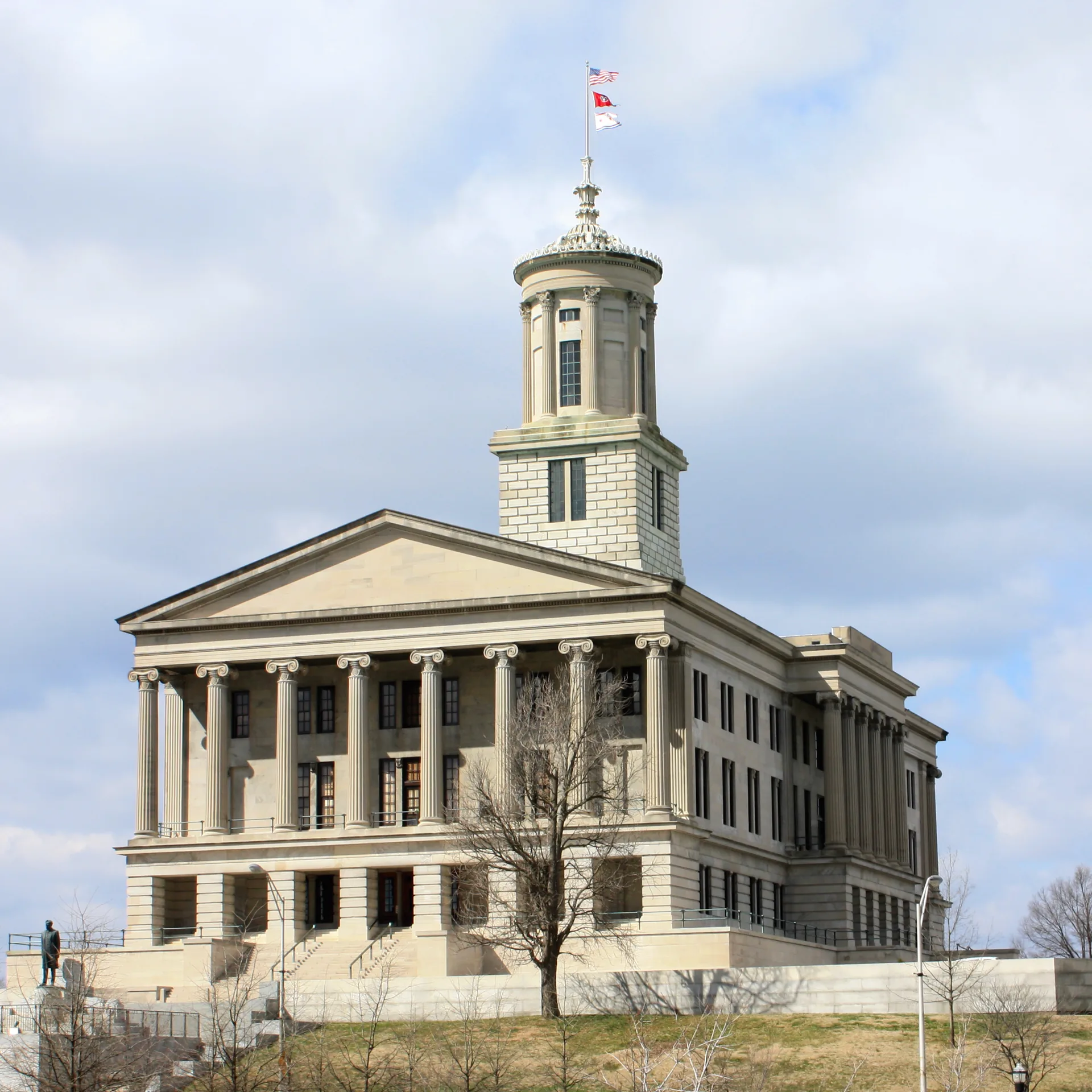 Tennessee State Capitol in Nashville, with its domed cupola and classical portico.