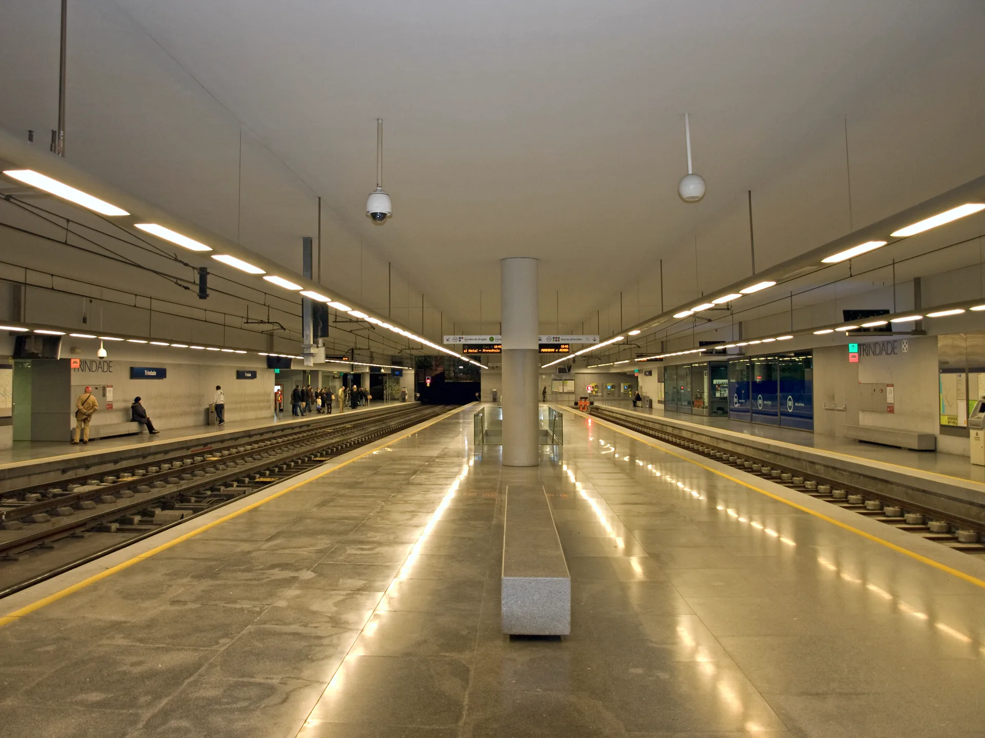 Platforms at Trindade metro station in Porto.